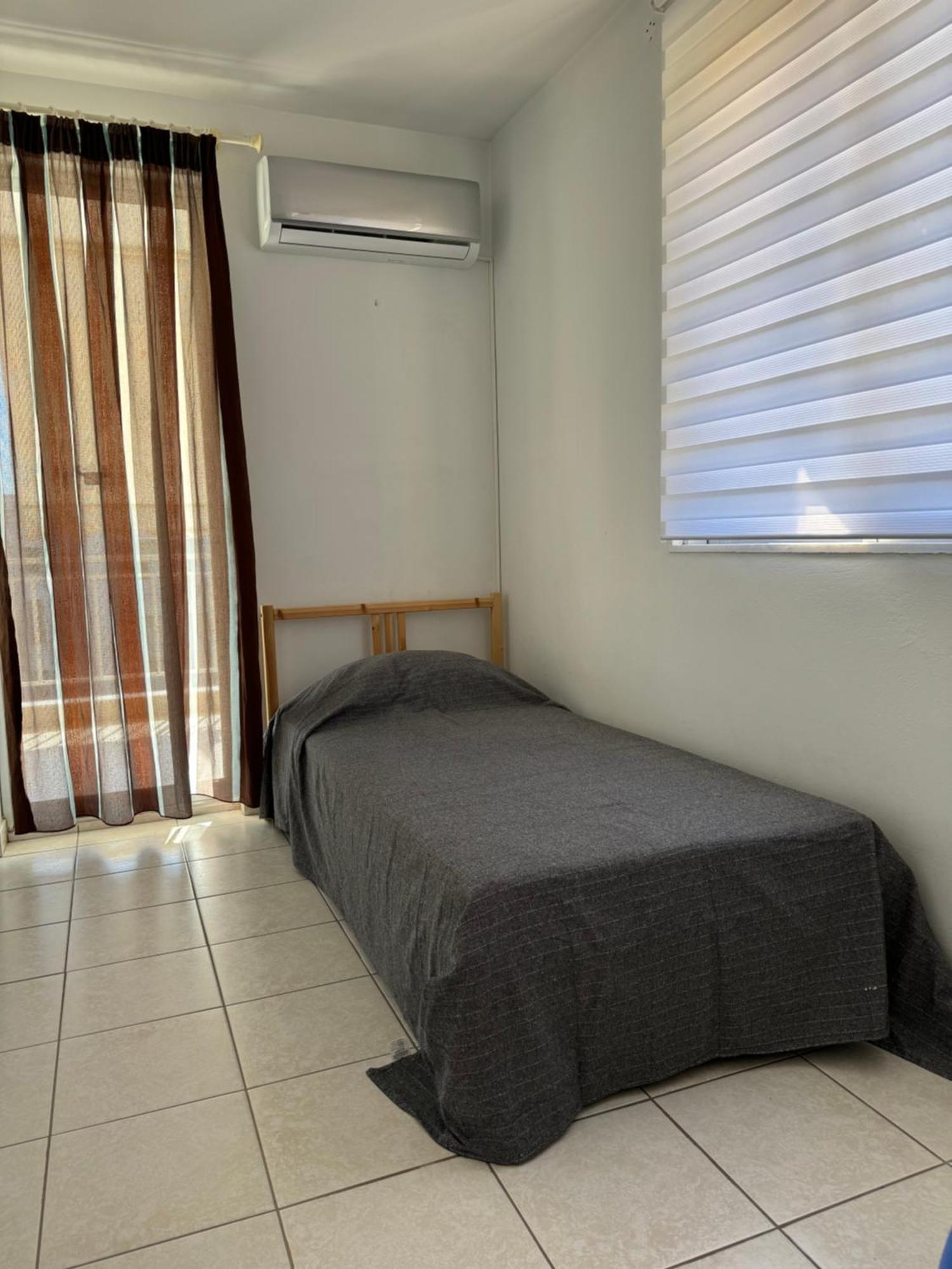 Windsor Place Apartment - Vouliagmeni Atenas Exterior foto